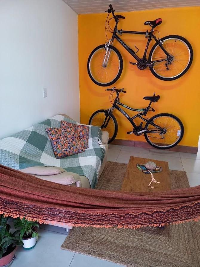 Casinha Aconchegante No Centro De Bonito I Tv, Ar-Condicionado, Bicicletas, Rede, Cozinha E Wi-Fi 20Mb Villa Eksteriør bilde