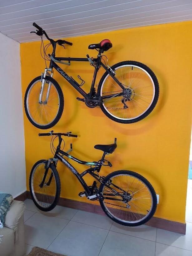 Casinha Aconchegante No Centro De Bonito I Tv, Ar-Condicionado, Bicicletas, Rede, Cozinha E Wi-Fi 20Mb Villa Eksteriør bilde